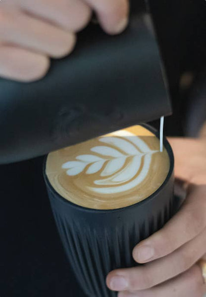 Reusable Coffee Cup 8oz Black | Huskee | Muse Ever After