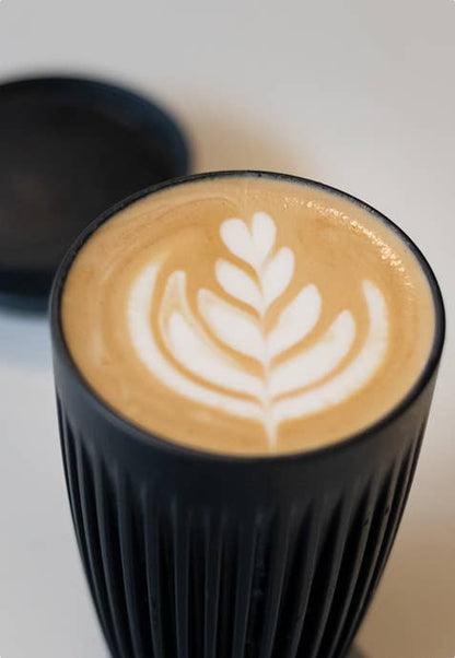 Reusable Coffee Cup 8oz Black | Huskee | Muse Ever After